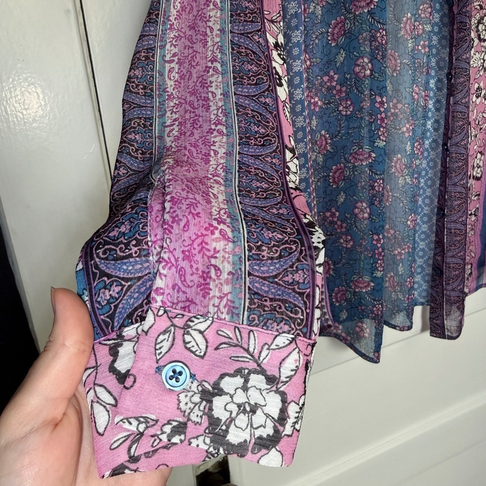 KUT from the Kloth Blue Pink Floral Paisley Patchwork Roll Tab Blouse Large - Picture 7 of 12